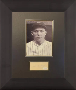 Bill Dickey signed 3x5 Cut Sig Framed- JSA #RR76709-New York Yankees 5x7 - Picture 1 of 1