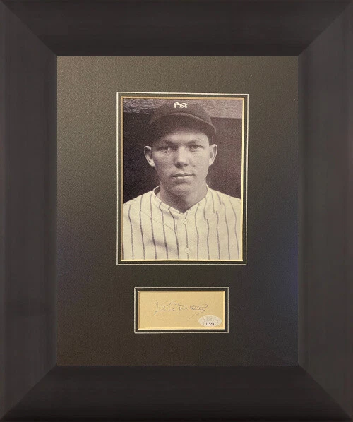 Bill Dickey signed 3x5 Cut Sig Framed- JSA #RR76709-New York Yankees 5x7 - Image 1 of 1