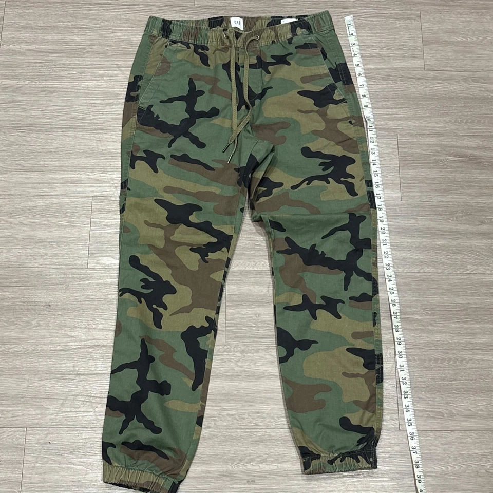 GAP Men's Essential Jogger Pant Camo size small men adult cargo - Image 1 of 4