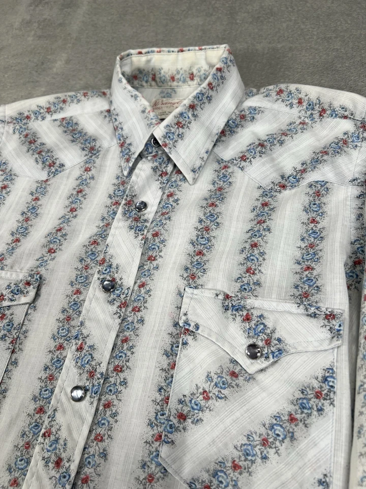 De colección Wrangler Perla Snap Para Hombres 15-33 Floral Colas Largas Aguja Única Años 70’s Foto 1 de 4