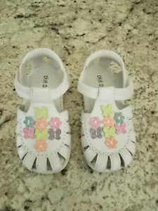 Sandals, Sz 7, Okie Dokie, Flowers, White - Picture 1 of 9