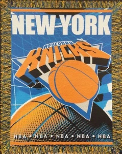 New York Knicks 48"x 60" Triple Woven Jacquard Knit Throw Blanket W/ Fringe - Picture 1 of 1