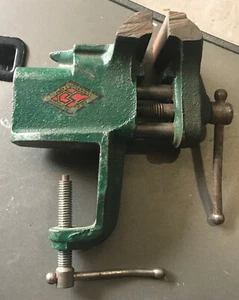 Antique Green Metal BRINK & COTTON Bridgeport, CN Table Mounted Swivel Vise - Picture 1 of 5