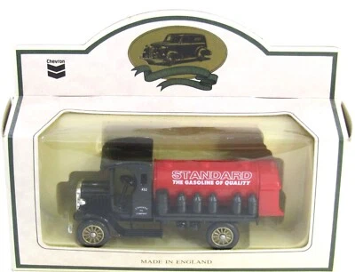 RED CROWN 1927 CHEVRON GASOLINE TRUCK DIE-CAST REPLICA - MADE IN ENGLAND - Image 1 of 4