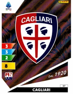 PANINI CALCIATORI ADRENALYN XL 2024-2025 CARD N. 37 LOGO SCUDETTO CAGLIARI - Picture 1 of 2