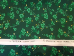 3/4"YD X44" VINTAGE SHAMROCKS VINES/GREEN W/YELLOW BUDS/VIP CRANSTON NEW #6977 - Picture 1 of 2