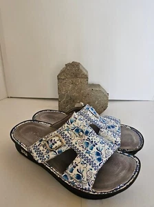 Alegria By PG Lite Womens Sandals 38 Blue/White Floral Leather Slides Open Toe - Picture 1 of 9