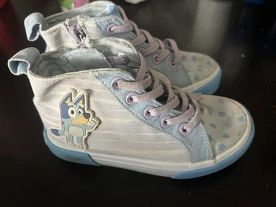 Tênis infantil Bluey & Bingo com zíper cano alto tamanho 9 - Imagem 1 de 4