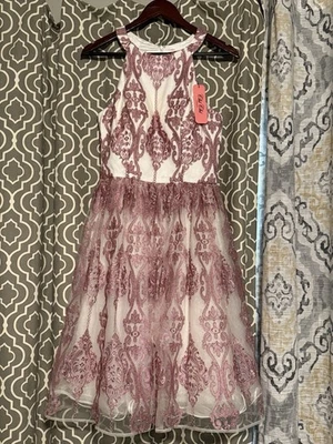 Nuevo con etiquetas Vestido Chi London Tul Blanco y Rosa Talla 10 Hasta la Rodilla Foto 1 de 4