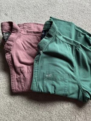 Men’s Hollister, Short Sleeve Button Up Shirt Size Large Lot Of 2! - Image 1 of 4