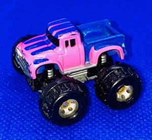 Vintage Micro Machines '56 Ford Pickup Monstertruck 4x4 Galoob Pink & Blau - Bild 1 von 5
