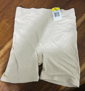 maidenform shapewear bottoms size medium NWT - Picture 1 of 3