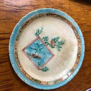 Antique English Majolica Pottery Plate with Bird in the Window - Picture 1 of 4