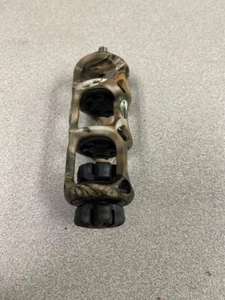 AXION ARCHERY LOST CAMO 4 INCH BOW STABILIZER WITH 3 BLACK HYBRID DAMPERS