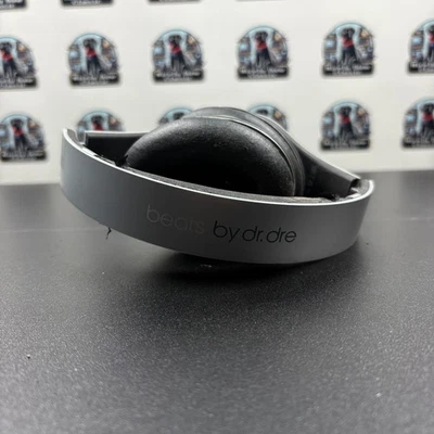 Beats by Dr. Dre Solo HD Auriculares On-Ear con Cable Plateados - SIN PROBAR Foto 1 de 4