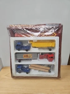 Set giocattolo vintage 1981 Tootsietoy Keep On Trucking 1724 pressofuso sigillato in fabbrica.  - Foto 1 di 7