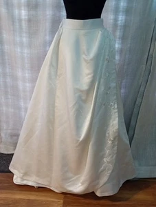 Ivory satin wedding skirt size 10 Maggie Sottero - Picture 1 of 5