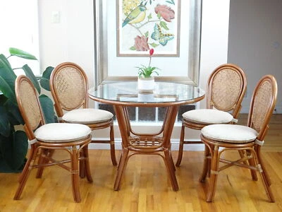 SUNBEAR FURNITURE Denver Dining Set of 4 Rattan Side Chairs and Round Table with Glass, Colonial