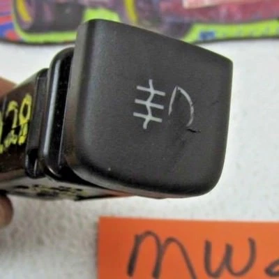 SAAB 900 9-3 FOG LIGHT LAMP SWITCH CONTROL BLACK PLUG PUSH DASH BUTTON 4733952 - Image 1 of 3