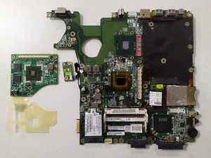 Toshiba Satellite A300-1Bi P300 + VGA , Placa base completa DABL5SMB6E0 REV:E - Imagen 1 de 8