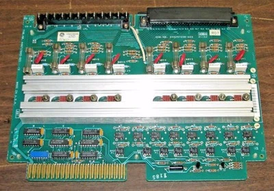 GE/General Electric IC600YB904A1 115 VAC Output Module - Image 1 of 2