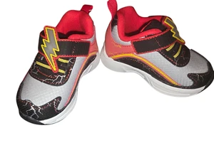 POKEMON Toddler Boys Light up Shoes Sizes 7 Pikachu - Picture 1 of 5