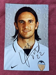 Autograph GONZALO DE LO SANTOS-Valencia CF-33 Caps URUGUAY-signed Big 12x8" - Picture 1 of 2