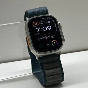 Apple Watch Ultra 2 GPS + Cellular - Boîtier titane 49 mm - Très bon état - Photo 1 sur 6
