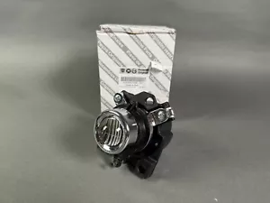 Original Abarth 500 595 Fiat fog light left new fog light left 51898185 - Picture 1 of 3