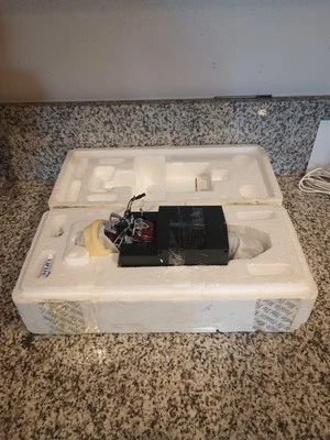 Franklin Mint 1:10 scale Die Cast 1942 Indian Motorcycle Model 442" - Image 1 of 4