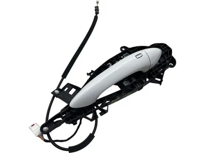 2017-2023 Chevrolet Bolt EUV Front Right Outside Door Handle White 13531200 OEM - Image 1 of 4