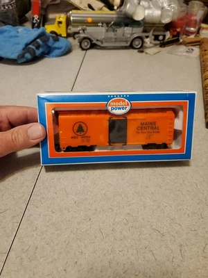 HO Scale Model Power, 40' Box Car, Maine Central, Orange, MEC #14785 -- 8003 - Image 1 of 4