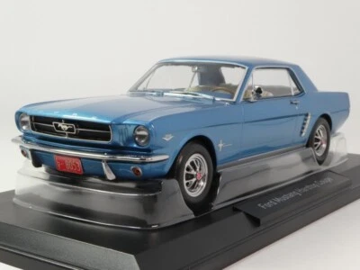 Norev Ford Mustang hardtop Coup� Turquoise metallic 1965 1/18 182800 - Immagine 1 di 3