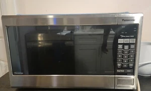 Panasonic Stainless Steel Microwave Oven NN-SN671S - FOR PARTS - Power On - Picture 1 of 10