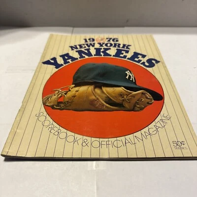 1976 New York Yankees Scorecard & Official Magazine - Image 1 of 3