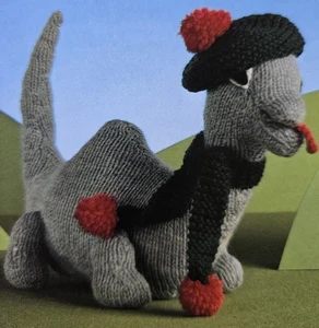 1980s 10" Loch Ness Monster Soft Toy Knitting Pattern - Bild 1 von 3