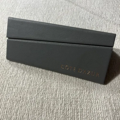 Cote D'Azur Gray Eyeglasses/Sunglasses Hard Case Gray Triangle Magnet Fold - Image 1 of 4