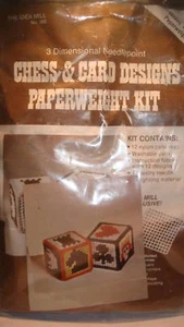 CRAFTS Paperweight Needlepoint Plastic Canvas Kit NIP3D - Picture 1 of 3