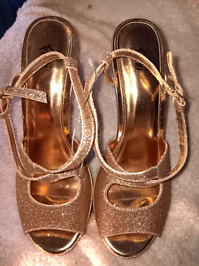 Sexy FIONI Women's 7 1/2 Gold Glitter 5” Strappy Heels Shoes with Buckle Closure