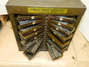 Union Twist Drill Co Drill Cabinet by Bachelder 1928 & Drill Bit assortment - Imagen 1 de 11