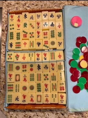 Chinese mahjong set w/leather case - Image 1 of 3