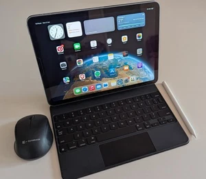 Apple iPad Air 4th Gen 256GB,Wi-Fi,Sky Blue+Magic Keyboard/mouse/generic Pencil - Picture 1 of 11