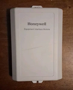 Honeywell Equipment Interface Module THM5421C - Picture 1 of 3