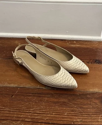 Stuart Weitzman Mujer Marfil Piel de Serpiente Cuero Repujado Cordones Planos Talla 8 N Foto 1 de 4