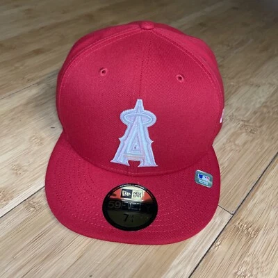New Era 59FIFTY On-Field Los Angeles Angels LA Mother's Day Red Fitted 7 3/4 Hat - Image 1 of 4