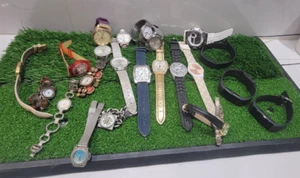 Mixed 1 lot Vintage Watch Lot Of Wristwatches Fitbit , Bands - Picture 1 of 19