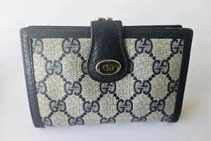 Vintage Authentic Gucci GG Logo Bi-fold Navy Wallet w Kiss Lock Coin Compartment - Picture 1 of 6