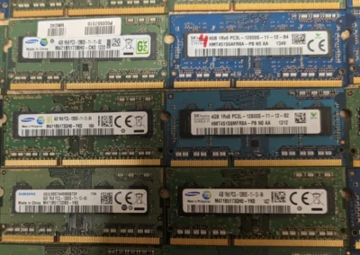 100 pezzi 4 GB RAM DDR3 PC3L SO DIMM 204 pin 12800s 1RX8 memoria raccolta - Immagine 1 di 3