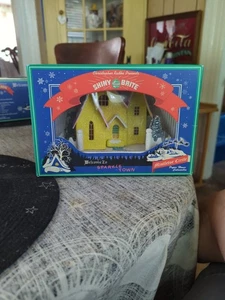 Christopher Radko Shiny Brite Mistelzweig Kreis gelb Haus Glimmer Schnee Putz Papier - Bild 1 von 10