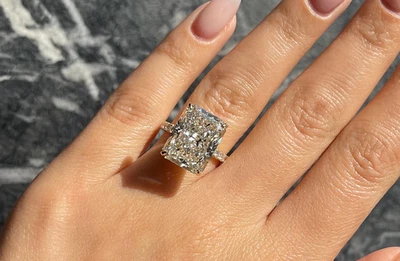 3.30Ct Radiant-Cut EF/VS1 Lab Grown Diamond Halo Engagement Ring 14k Yellow Gold - Image 1 of 4